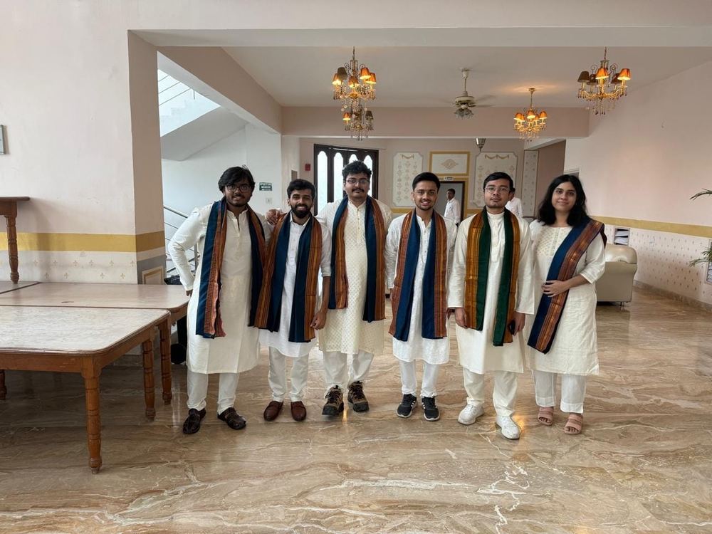 white kurtas, many degrees